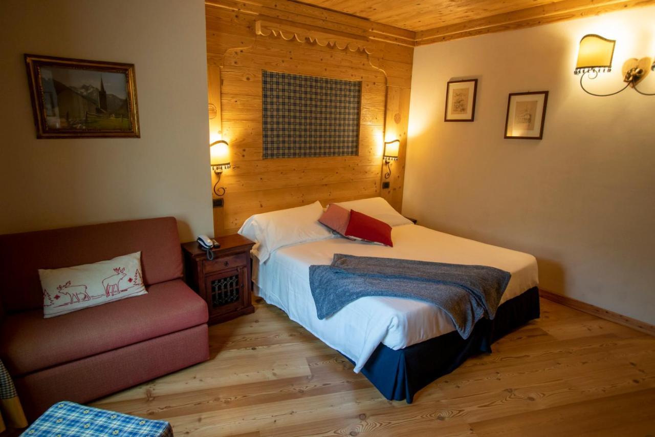 Laghetto Alpine Hotel & Restaurant Brusson Ngoại thất bức ảnh