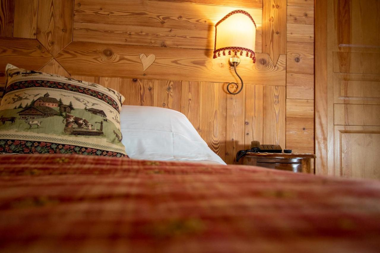 Laghetto Alpine Hotel & Restaurant Brusson Ngoại thất bức ảnh