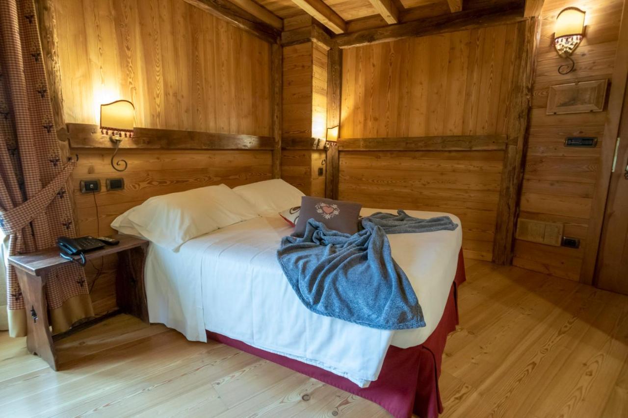 Laghetto Alpine Hotel & Restaurant Brusson Ngoại thất bức ảnh
