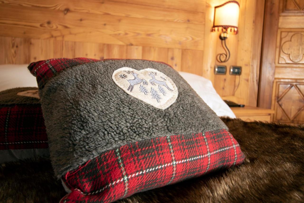 Laghetto Alpine Hotel & Restaurant Brusson Ngoại thất bức ảnh