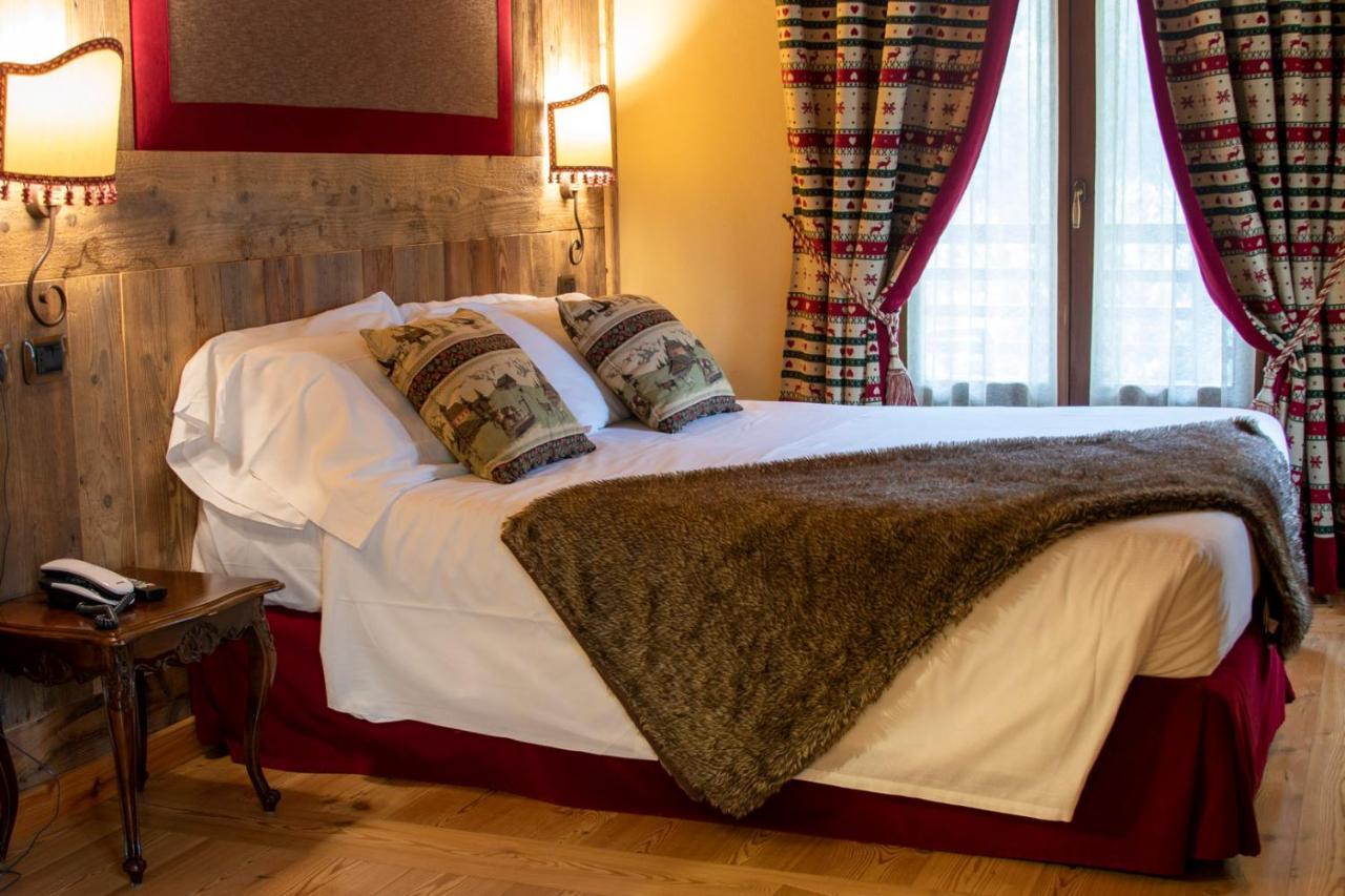 Laghetto Alpine Hotel & Restaurant Brusson Ngoại thất bức ảnh