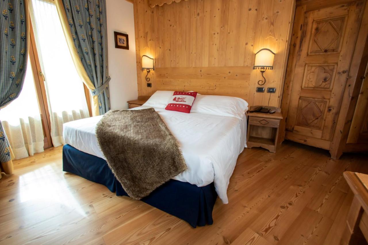 Laghetto Alpine Hotel & Restaurant Brusson Ngoại thất bức ảnh