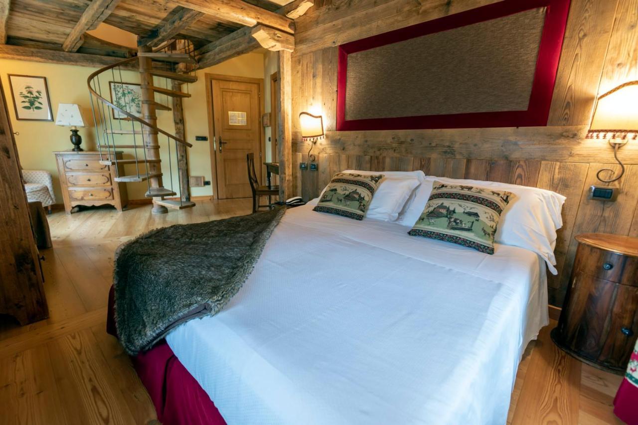 Laghetto Alpine Hotel & Restaurant Brusson Ngoại thất bức ảnh