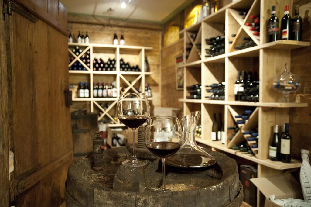 Laghetto Alpine Hotel & Restaurant Brusson Ngoại thất bức ảnh