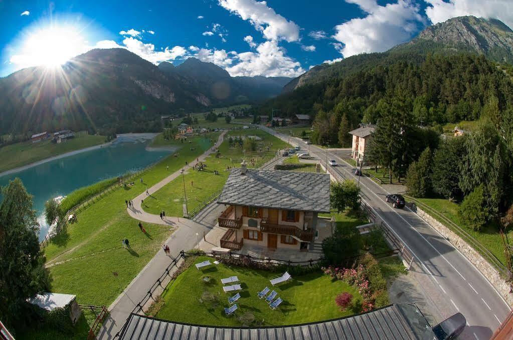 Laghetto Alpine Hotel & Restaurant Brusson Ngoại thất bức ảnh
